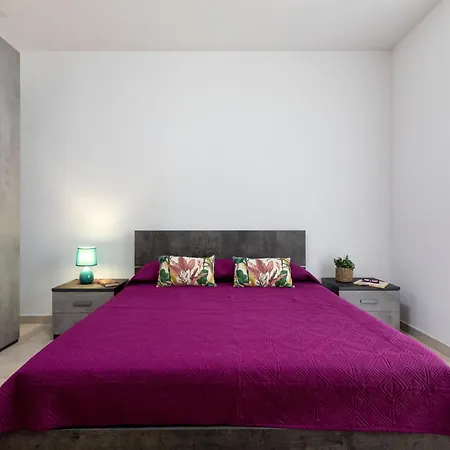 Iolanda By Interhome Alguer